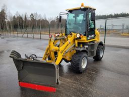Hjullastare Haihong ZL10 med vikplog , skopa och gafflar , endast 20 timmar!