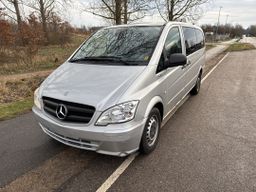 Mercedes Vito minibus