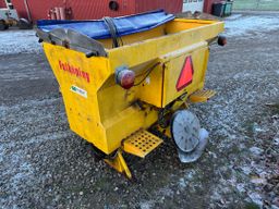 Falköping TC16 Saltspreder / Salt spreader