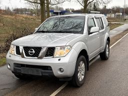 Nissan Pathfindinder 7 person