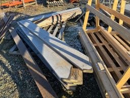 8 stk. Træspær / 8 pcs. wooden rafters