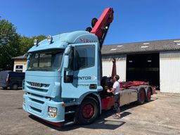 Iveco Stralis 260 med kran og kroghejs / truck with hooklift and crane