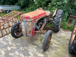 Oldtimer Ferguson Traktor / Vintage Ferguson Tractor