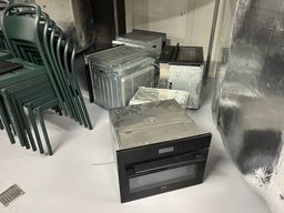 4stk ovne og 1 mikrobølgeovn / ovens