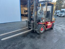 Kalmar DCD 40-5 Dieseltruck