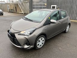 Toyota Yaris 1.5 Hybrid   AUT. E-CVT personbil.