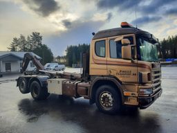 Scania  P124G