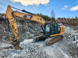 Cat 323E L Oilquick, GPS