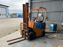 Truck TCM FB10H3 med gafflar / Truck TCM FB10H3 with forks
