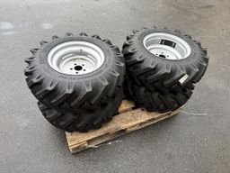 4 nye hjul til Minilæsser 10.0/75-15.3  / 4 new wheels for mini loader