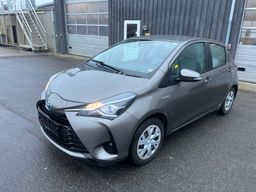 Toyota Yaris 1.5 Hybrid E-CVT personbil.