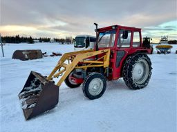 Traktor Massey Ferguson 135