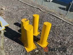 4st Pollare/ Påskörningsskydd/ Bollards/ Overrun protection