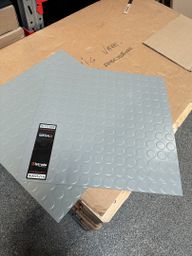 Pirelli gulv / Pirelli floor