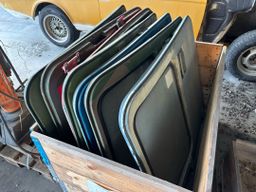 Dörrar till bandtraktor 7 stycken / Doors for tracked tractor 7 pieces