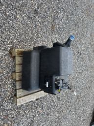 MAN AdBlue tank m. Pumpe / MAN AdBlue tank with pump