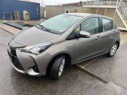 Toyota Yaris 1,5 HYBRID  E-CVT Personbil.