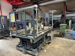 Upright Sax Platform 10 meter / Scissor platform 10 meters