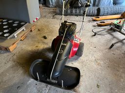 Tielbûrger TK38 kost med Briggs & Stratton motor.