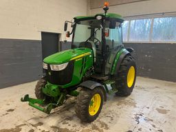 JOHN DEERE 4066 R Traktor / JOHN DEERE 4066 R Tractor
