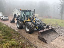 Huddig 860 Grävlastare/ Backhoe Loader Vagn och redskap
