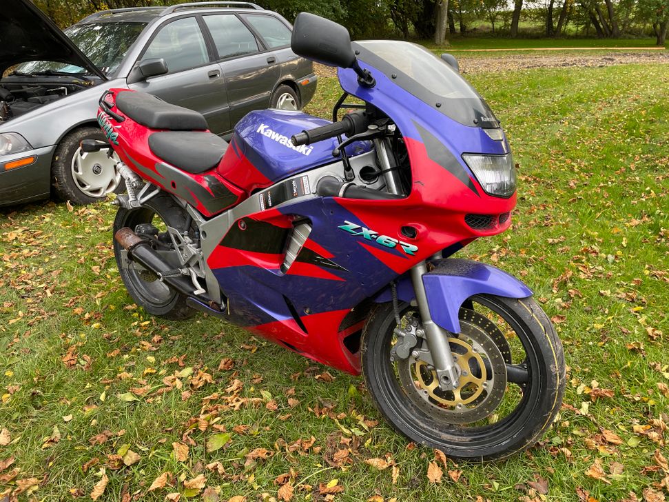 Kawasaki Ninja ZX6R / motor bike | Retrade