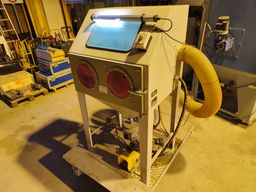 Clemco T-900 trykk blåsekabinett m/gjenvinning