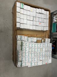 Lot med nye ubrugte sikringer / Lot with new unused fuses